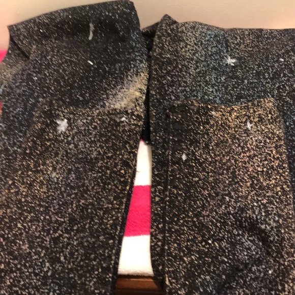 True Religion - Picture 3 of 6